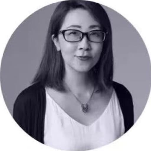 于是